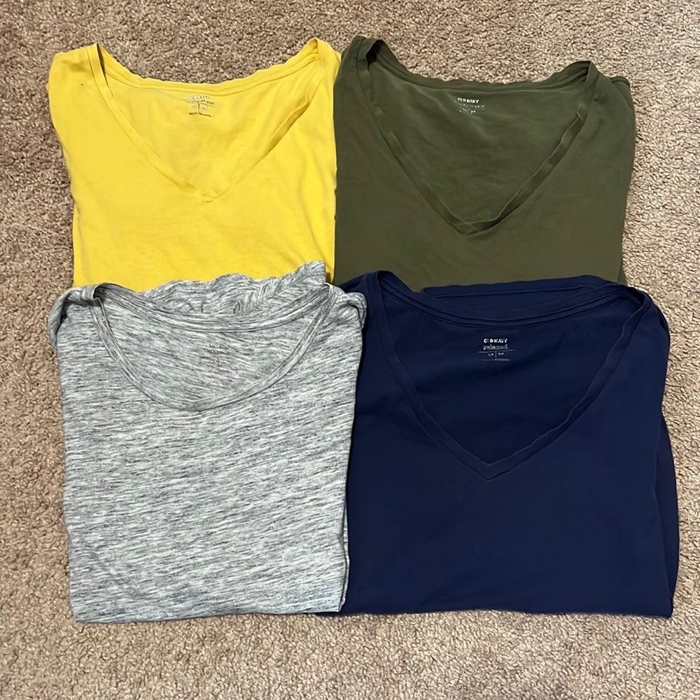 4 t shirts. Old navy. Size M. Yellow, gray, green, blue.